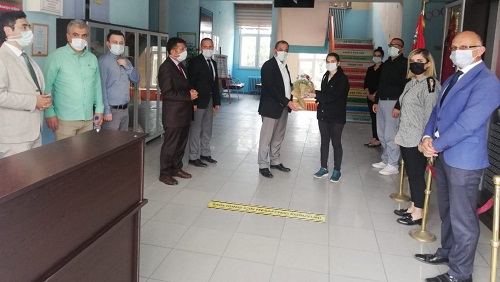 İl Müdürü Emen’den Pazar Kız Kulesi ve Teknik Anadolu Lisesi’ne Tebrik Ziyareti