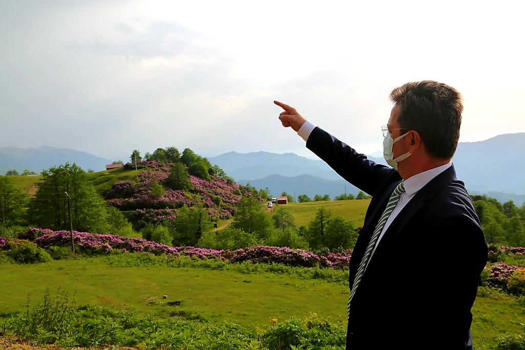 Vali Ünlü “Özenle yapılmış botanik bahçesi bile bu kadar güzel olamaz”