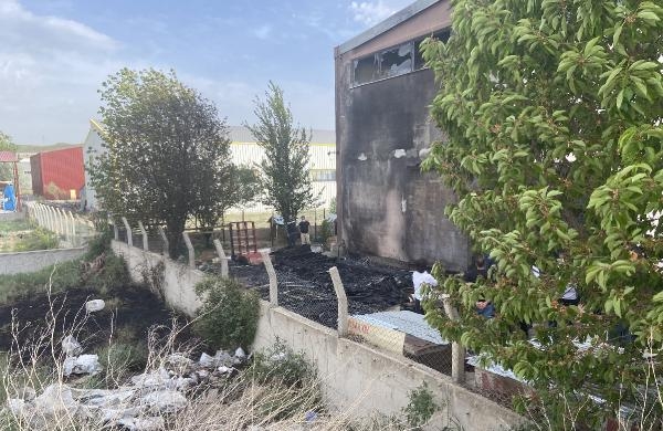 Sivas’ta, Organize Sanayi Bölgesi’nde kulübe yangını