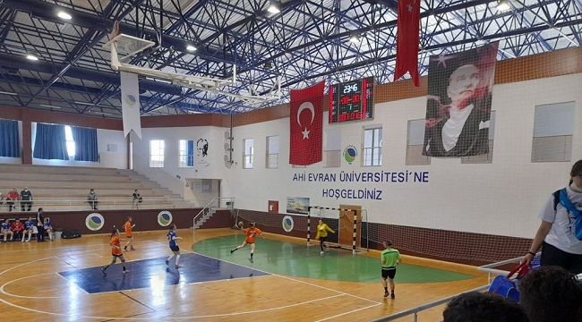 Olimpik Pazar spor Kadın Hentbol Takımı 3. Etabın İlk Maçını Kazandı