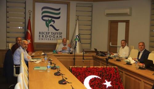 RTEÜ Geliştirme Vakfı Mütevelli Heyet Toplantısı Yapıldı