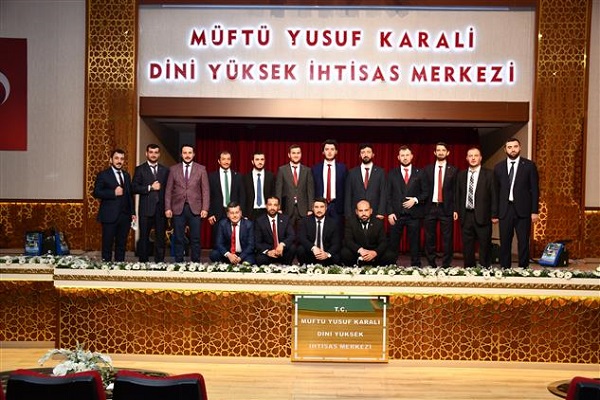 Rize Müftü Yusuf Karali Dini Yüksek İhtisas Merkezi Müdürlüğü 10. Dönem İhtisas Mezunlarını Verdi