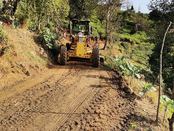 Rize İl Özel İdaresi’nin Derepazarı İlçesindeki Haftalık Çalışmalar Devam Ediyor