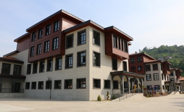 Bu okulun adını Cumhurbaşkanı Erdoğan verdi
