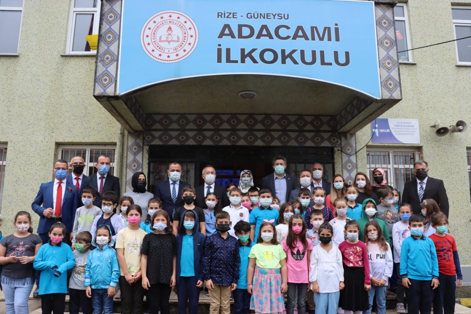 Rize’de 2021-2022 Eğitim Öğretim Yılının İlk Ders Zili Çaldı