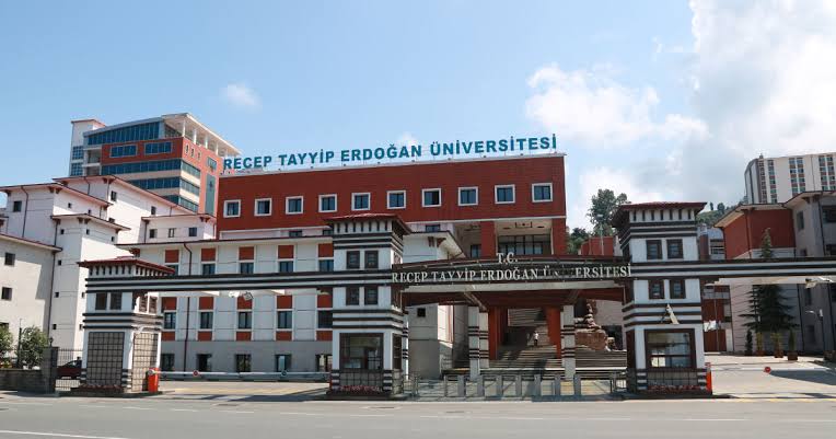 RTEÜ Yeni Dönemde de Dünyanın En İyi Üniversiteleri Listesinde!