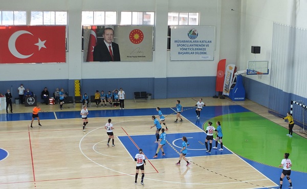 Olimpik Pazar Spor Kulübü Hentbol Takımı İlk Hafta Maçını 24 -19 Kazandı