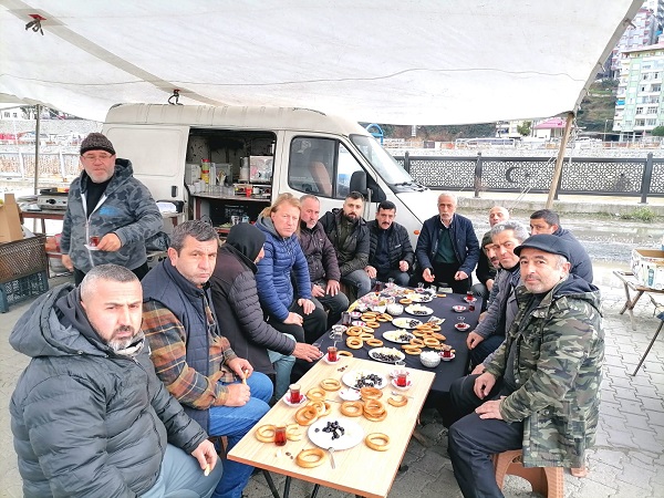 Başkan Adayı Bekiroğlu, Pazarcı Esnafıyla Kahvaltıda Buluştu