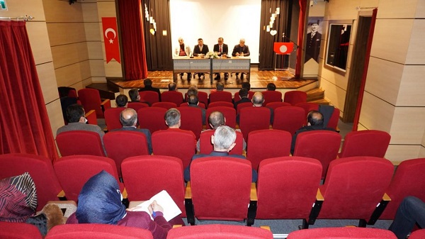 OKUL MÜDÜRLERİ İLE “ÇEVRE DOSTU BİN OKUL PROJESİ” KONULU TOPLANTI GERÇEKLEŞTİRİLDİ