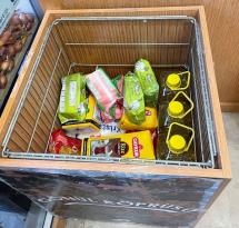 Pazar’da marketler, depremzedeler için ‘Gönül Köprüsü’ kurdu