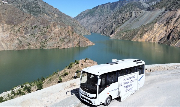 İÇİŞLERİ BAKANLIĞIINDAN YUSUFELİ BELEDİYESİ’NE HİBE OTOBÜS