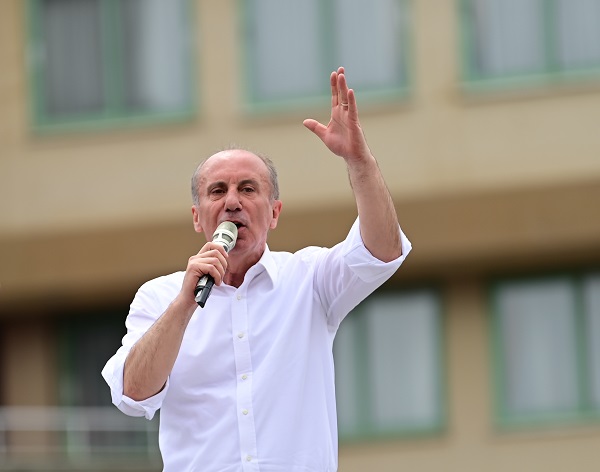 Muharrem İnce, Nazilli Meydanında hem Cumhur, hem Millet ittifakına yüklendi!