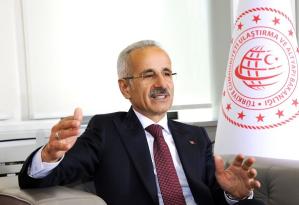 URALOĞLU: “ZENGEZUR KORİDORU’NUN HAYATA GEÇMESİ PEKİN’DEN LONDRA’YA UZANAN DOĞU-BATI TİCARETİNİN ARTIŞINA OLUMLU KATKI SAĞLAYACAK.” DEDİ