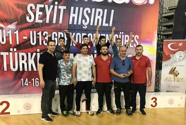 ÇAYKURSPOR GÜREŞ ŞANLIURFA’DAN İKİ ŞAMPİYONLA DÖNDÜ