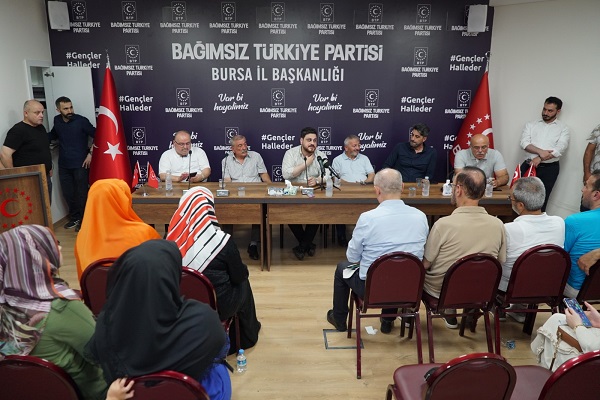 Hüseyin Baş: “Müslümanım diyen Atatürkle, Atatürkçü’yüm diyen dinle kavga edemez”