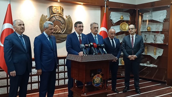 Cumhurbaşkanı Yardımcısı Yılmaz Rize’de