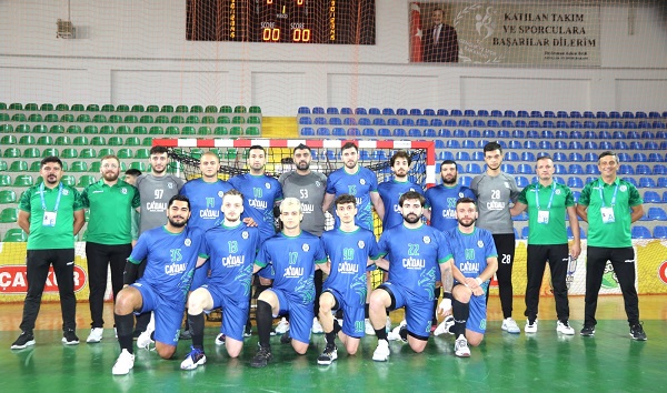 RİZE BELEDİYESİ HENTBOL TAKIMI HAFTAYI GALİP TAMAMLADI