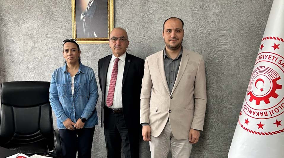 News Findy Haber İmtiyaz Sahibi Ali Geniş ve Genel Müdürü Hülya Ağca , Ankara Sanayi ve Teknoloji Müdürlüğü’ne Ziyarette Bulundu