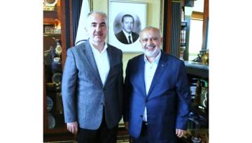 RİZE ESKİ BELEDİYE BAŞKANI YILMAZ’DAN, YENİ BAŞKAN METİN’E TEBRİK ZİYARETİ